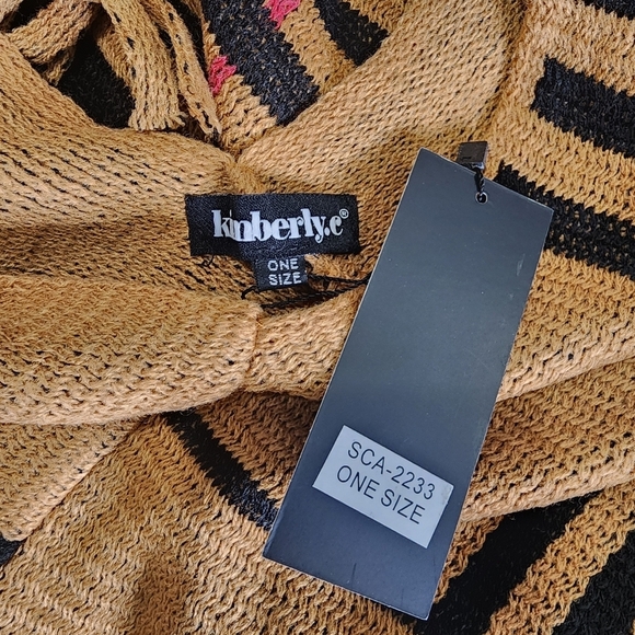 NWT Kimberly.e Knit Poncho One Size Fits Most - Picture 3 of 5